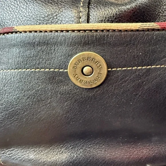 Burberry Brook Black Pebbled Leather Shoulder Bag Nova Check Trim - Picture 2 of 12